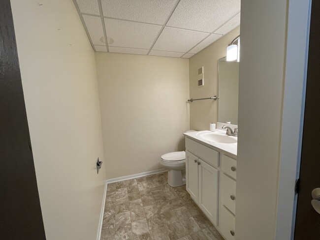 Building Photo - Wingra West Apartments