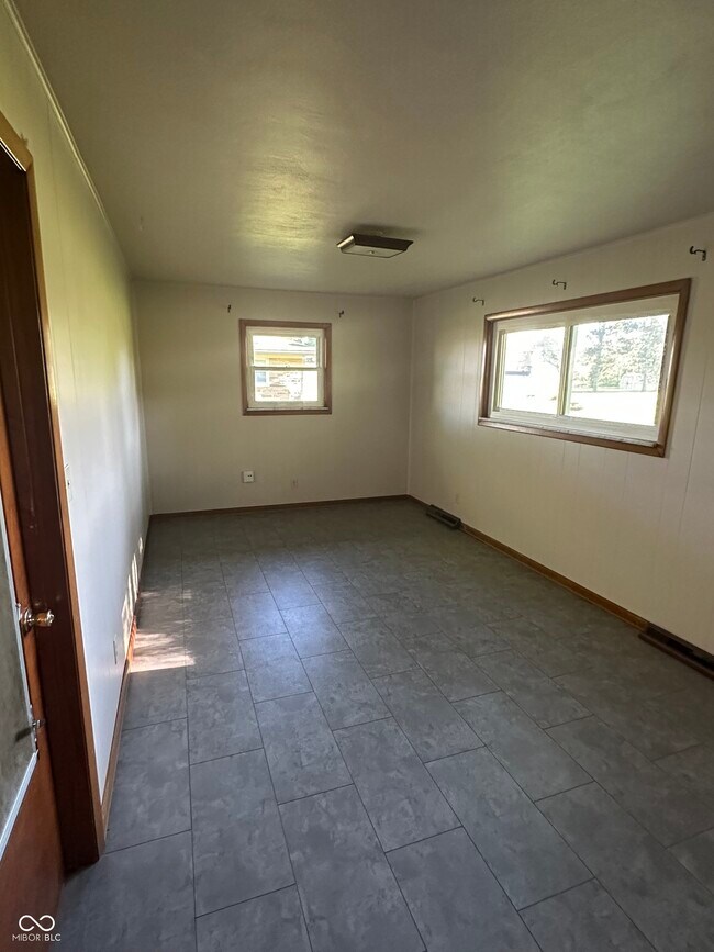 Foto del edificio - 973 Mullinix Rd