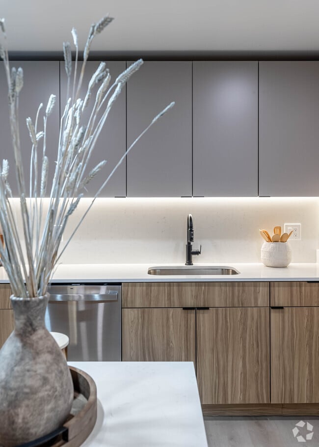 1 BR, 1 BA - 835SF - Kitchen - Village Crossing