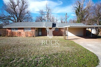 Building Photo - 505 Turtle Creek Dr