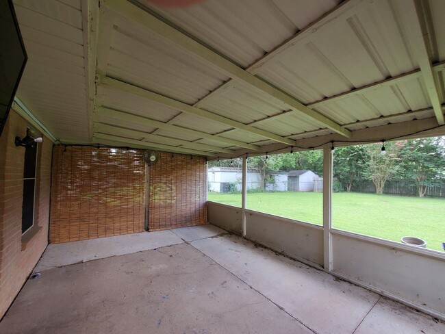 Building Photo - 3 br, 2 bath House - 627 Woodmere Dr