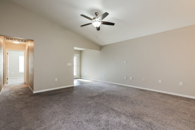 Building Photo - 8006 Brookeshire Dr