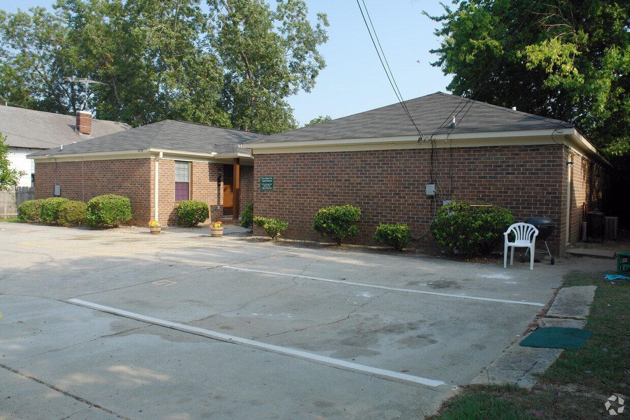 Primary Photo - 1638 Cleveland St