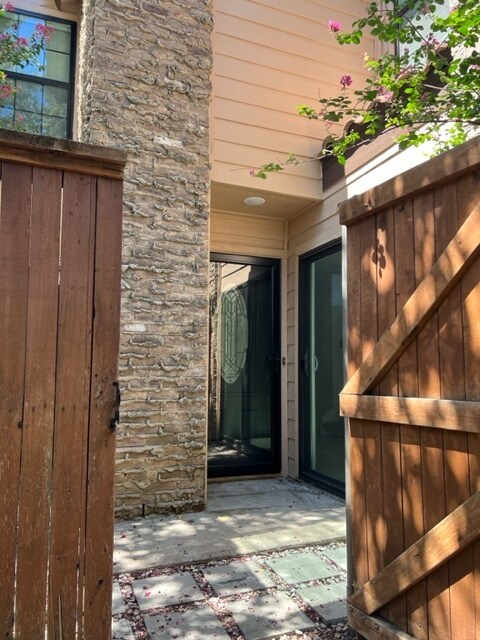Foto del edificio - 5626 Preston Oaks Rd