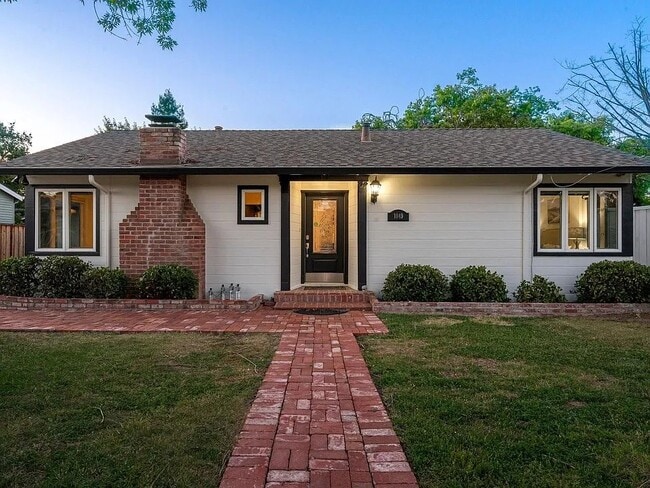 Building Photo - 1049 Lucot Way