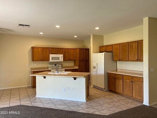 Foto del edificio - 4538 N 129th Ave
