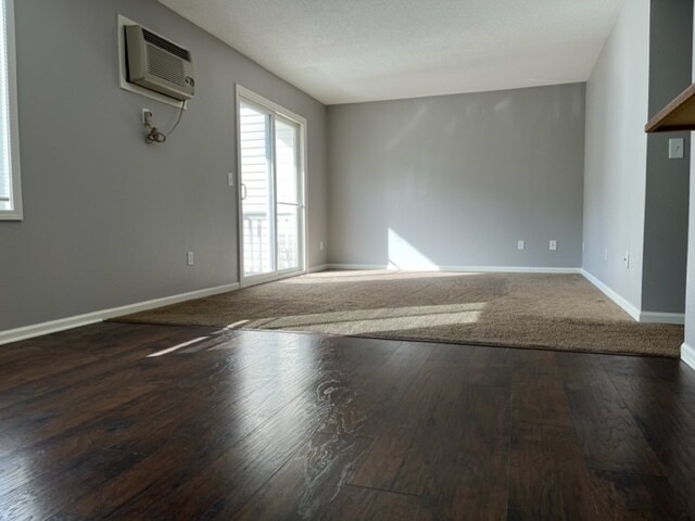 Foto del edificio - 945 Wescott Trl