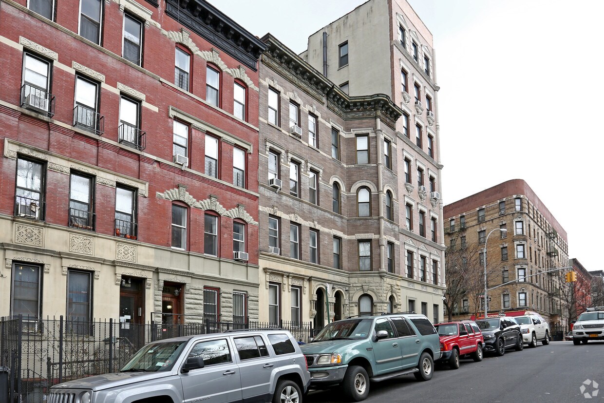 Building Photo - 521 W 141st St