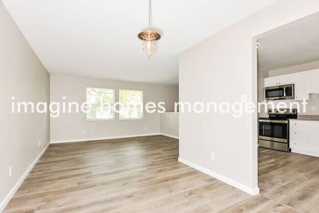 Building Photo - 2907 Parc Cheri Court