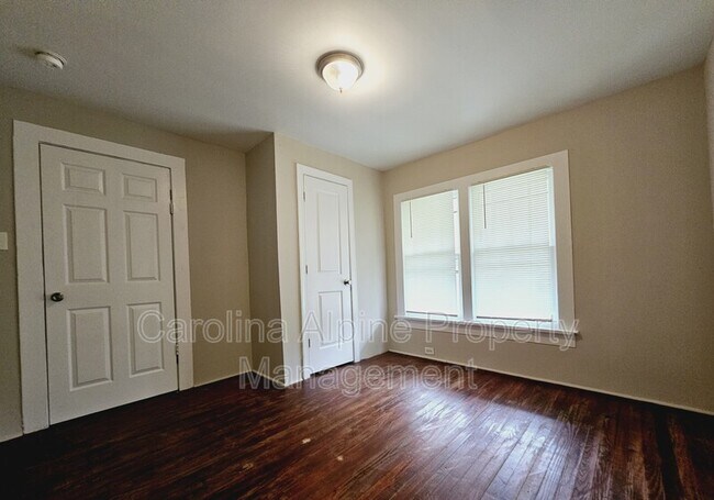 Foto del edificio - 514 W Harrison Ave