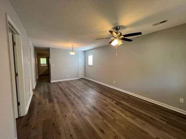 Building Photo - Little River - 2 Bedroom / 1.5 Bath