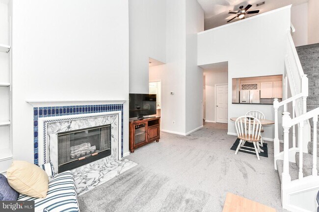 Building Photo - 14300 Rosy Ln