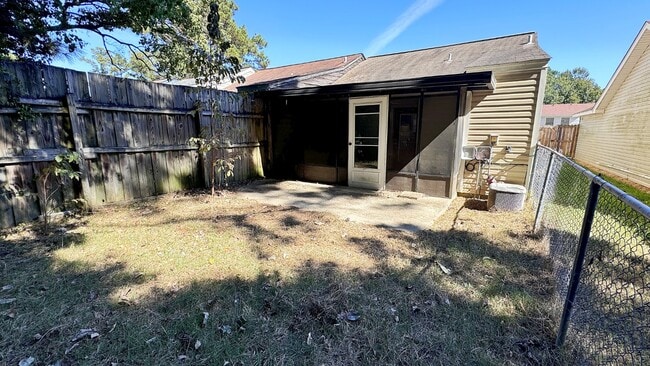 Building Photo - 108 Willow Branch Dr