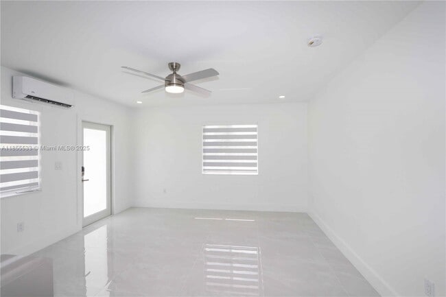 Foto del edificio - 11001 SW 220th St