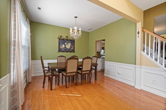 Building Photo - Beautiful 4 Bedroom, 2.5 Bath in Ballantyn...