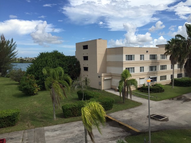 Foto del edificio - Narjana Lakes