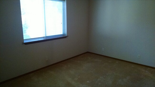 Building Photo - Modern Midtown Duplex