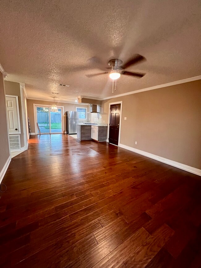 Building Photo - 3073 Sorbonne Dr