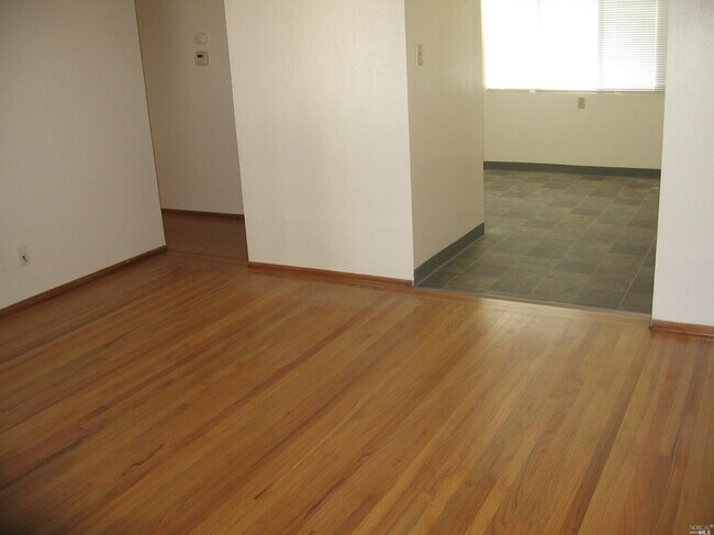Building Photo - 505 Franklin St