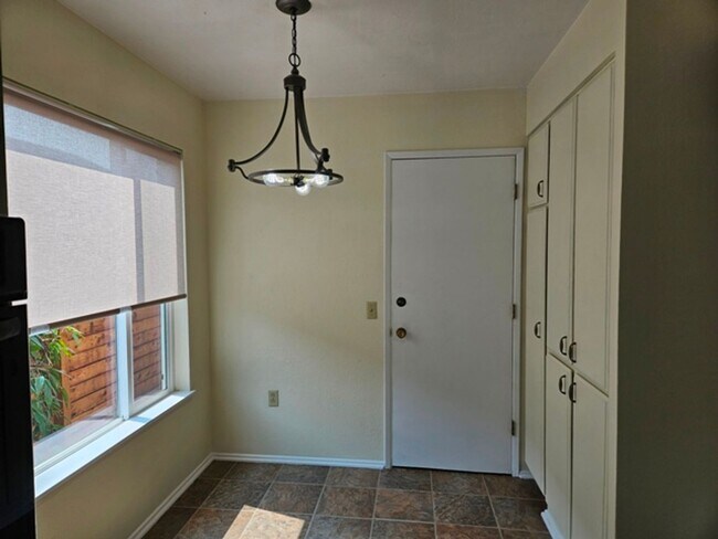 Foto del edificio - 2Bd/2Ba Single Story Home - Available to View!
