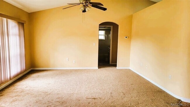 Foto del edificio - 732 Sinclair Terrace