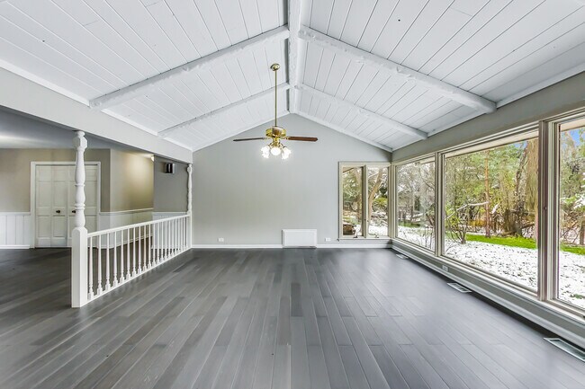 Building Photo - 18 Alexandra Dr