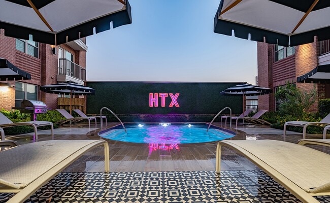 Building Photo - 170 Malone St