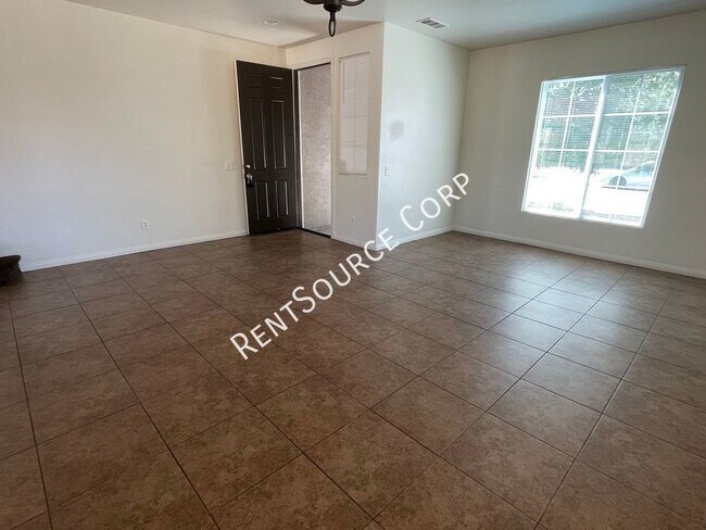 Building Photo - Lancaster 4 Bedroom, 2.5 Bathroom 2-Story ...