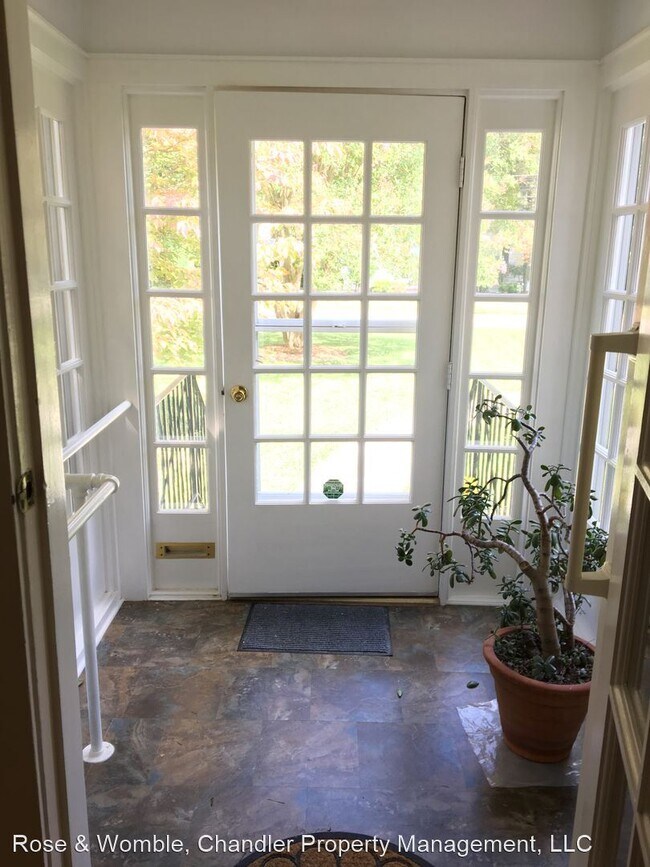 Building Photo - 3 br, 2 bath House - 138 E. Arden Circle