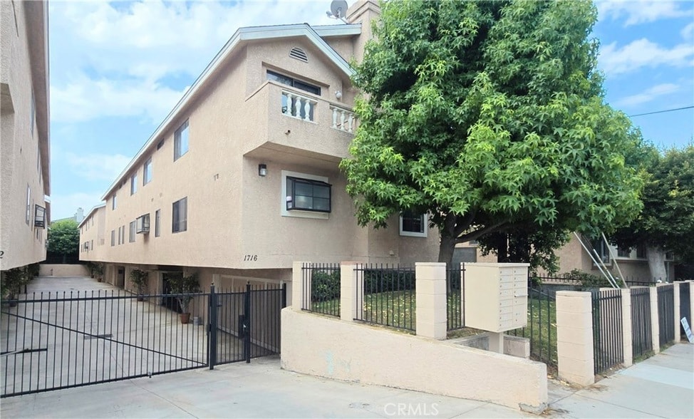 1716 W 146th Street Unit 2 Condo for Rent in Gardena, CA