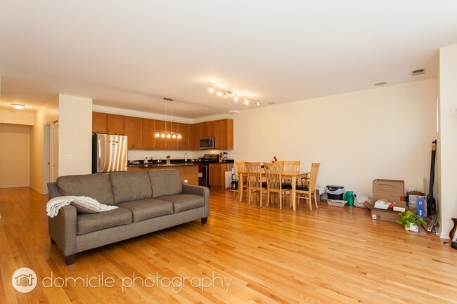 Foto del edificio - 1421 S Halsted St