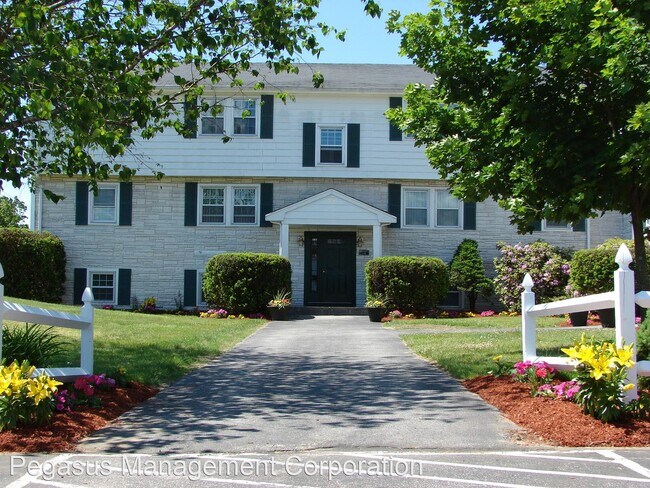 Building Photo - 79-83 South Rd
