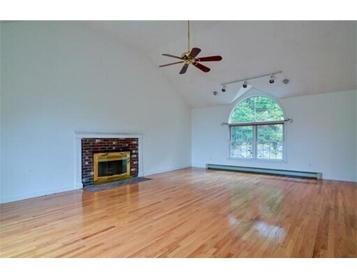 Building Photo - 135 Overlook Dr