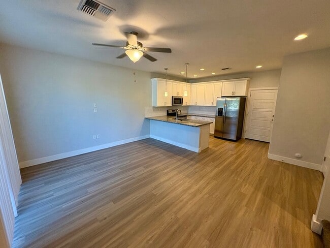 Building Photo - 7531 E Billings St