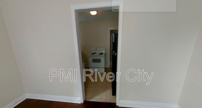 Building Photo - 8944 1st Ave