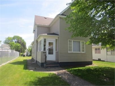 Primary Photo - 526 Philippa St