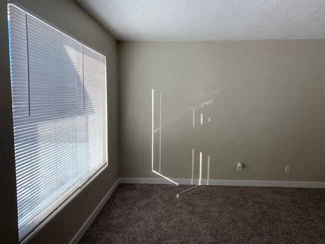 Foto del edificio - Completely Remodeled 4 Bed Home