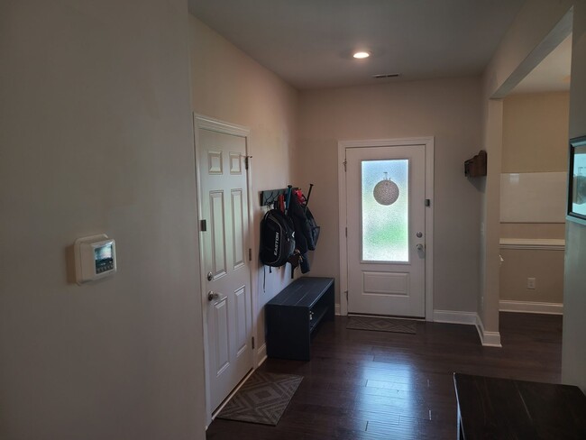 Building Photo - Gorgeous 4 bedroom home in Mimosa Bay!