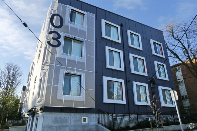 Building Photo - The Den on Brooklyn