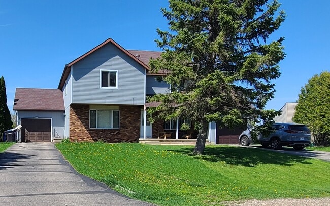 Building Photo - 6668 Fairway Cir