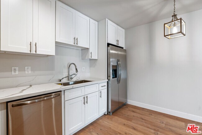 Foto del edificio - 2232 W 24th St
