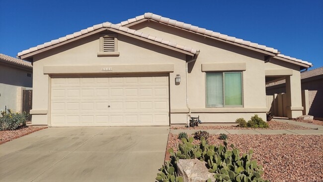 Foto del edificio - 6540 W Avenida Del Rey