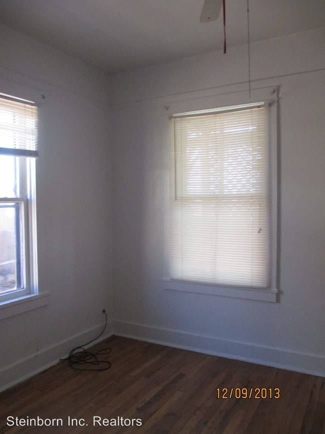 Building Photo - 129 E Fleming Ave