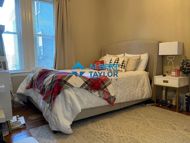 Building Photo - 8 Sunset St Building Photo - 8 Sunset St