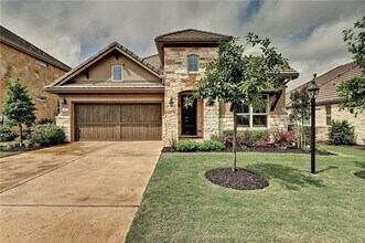 208 Maxwell Way