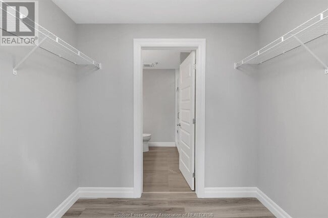 Building Photo - 728 Brownstone Dr