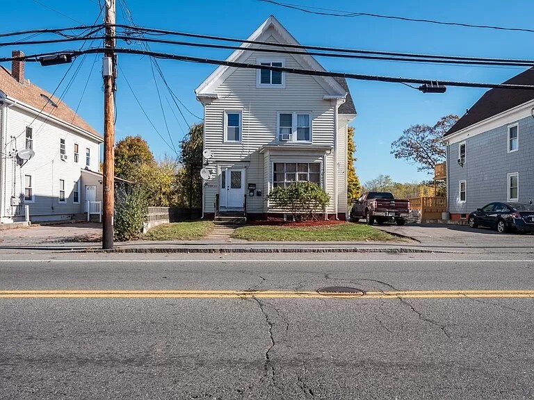 599 N Montello St Unit 3, Brockton, MA 02301 Room for Rent in