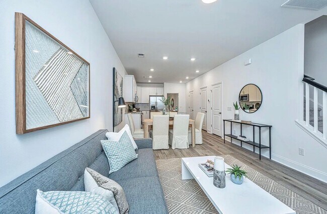 Foto del edificio - 102 Twin Rivers Dr