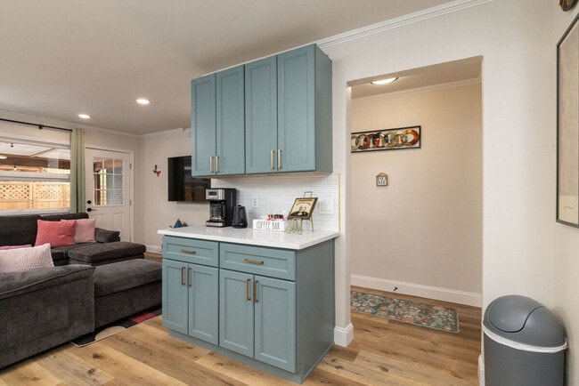 Foto del edificio - 2224 Ridgeway St
