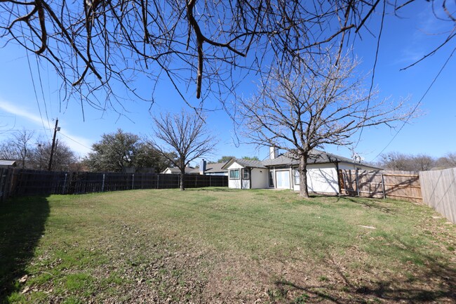 Foto del edificio - 8613 Casler Cir